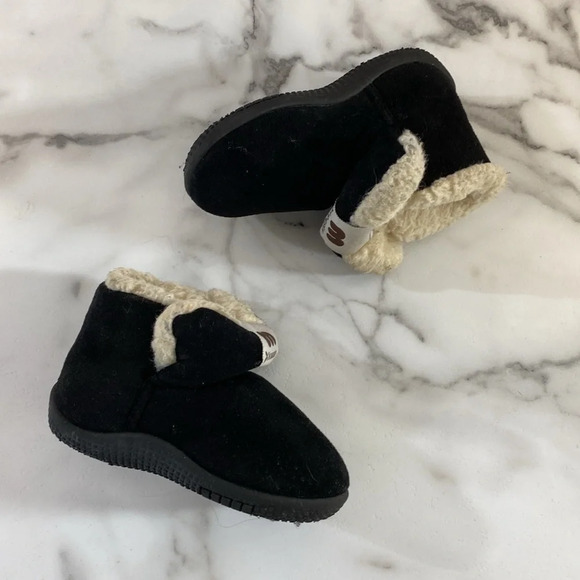 KEESKY Faux Fur Flexible Sole Bootie 140MM Toddler Black Plush Winter Slippers - Picture 2 of 6